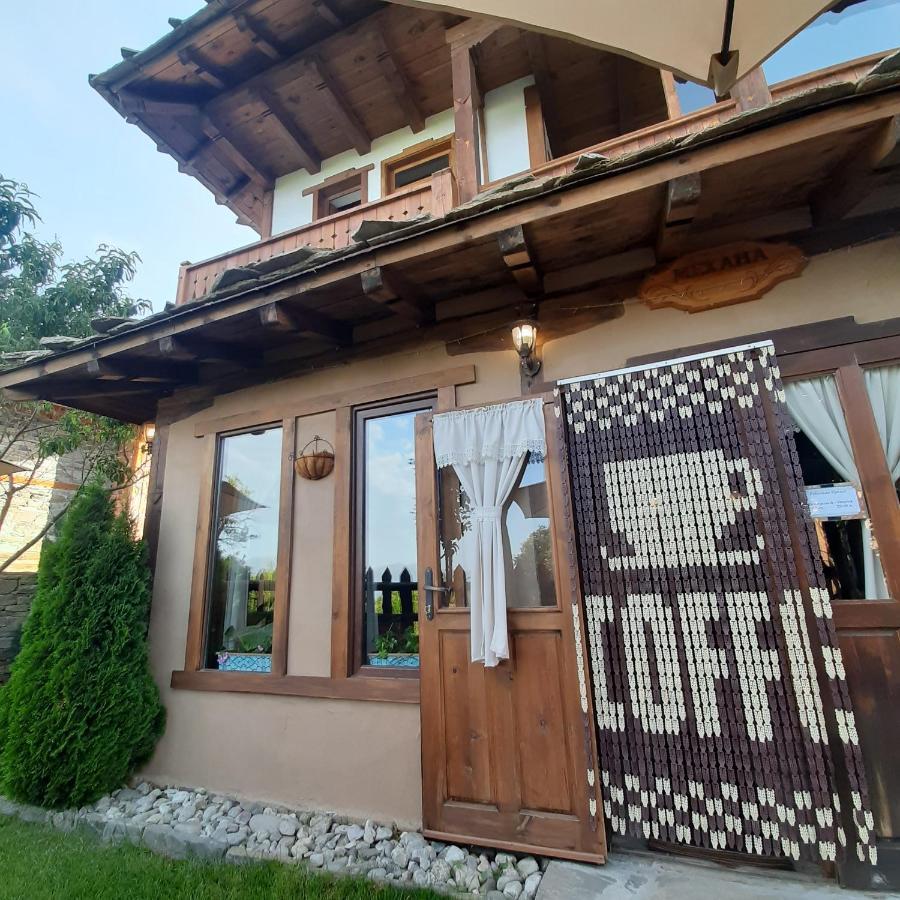 Семеен Хотел Скендерова Къща Leşten Exterior foto