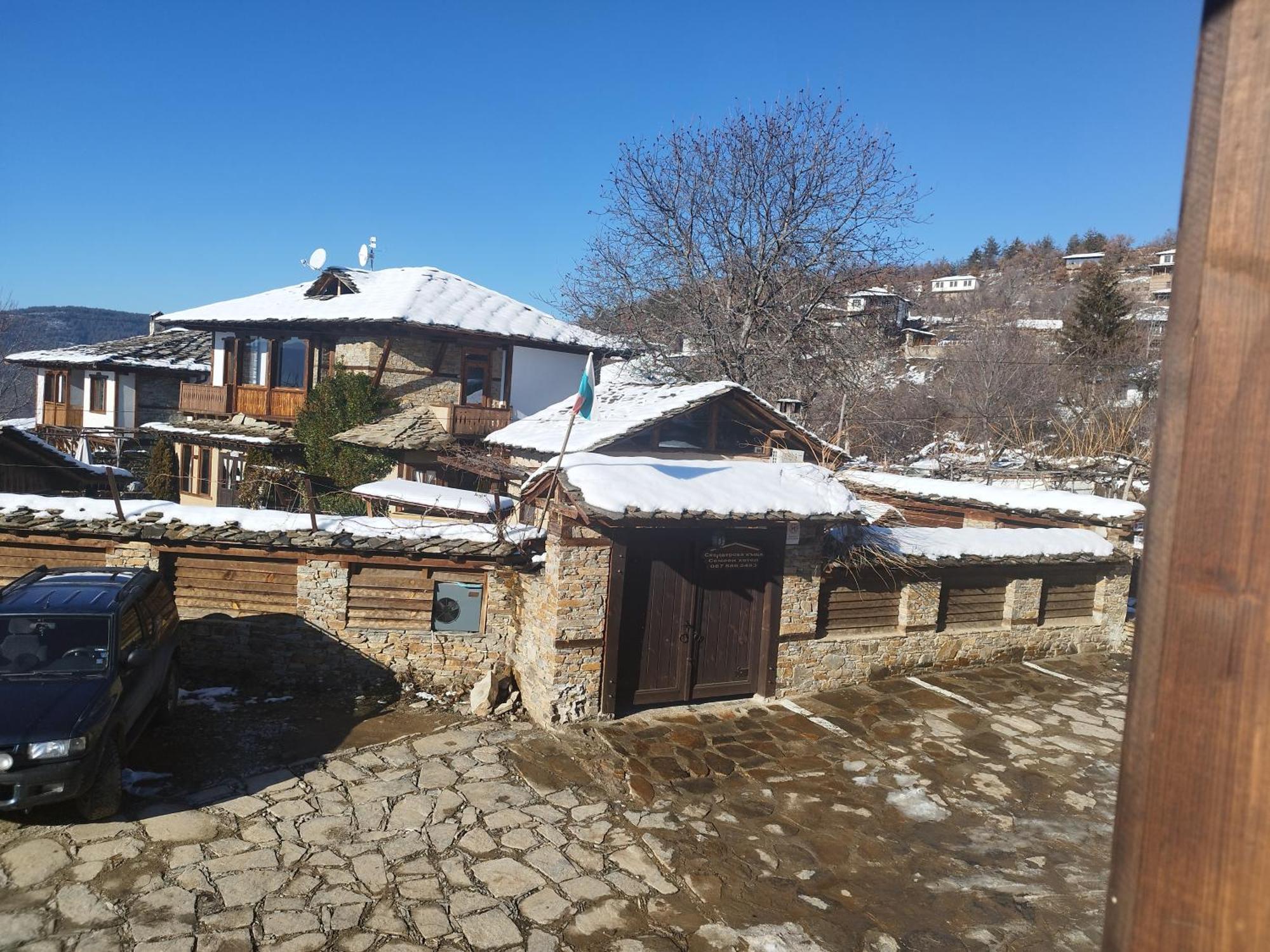 Семеен Хотел Скендерова Къща Leşten Exterior foto