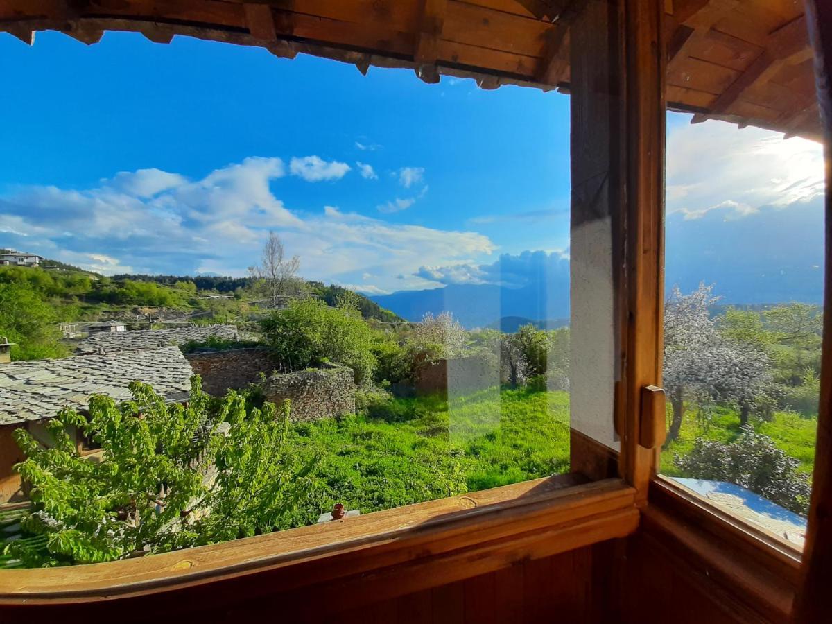 Семеен Хотел Скендерова Къща Leşten Exterior foto